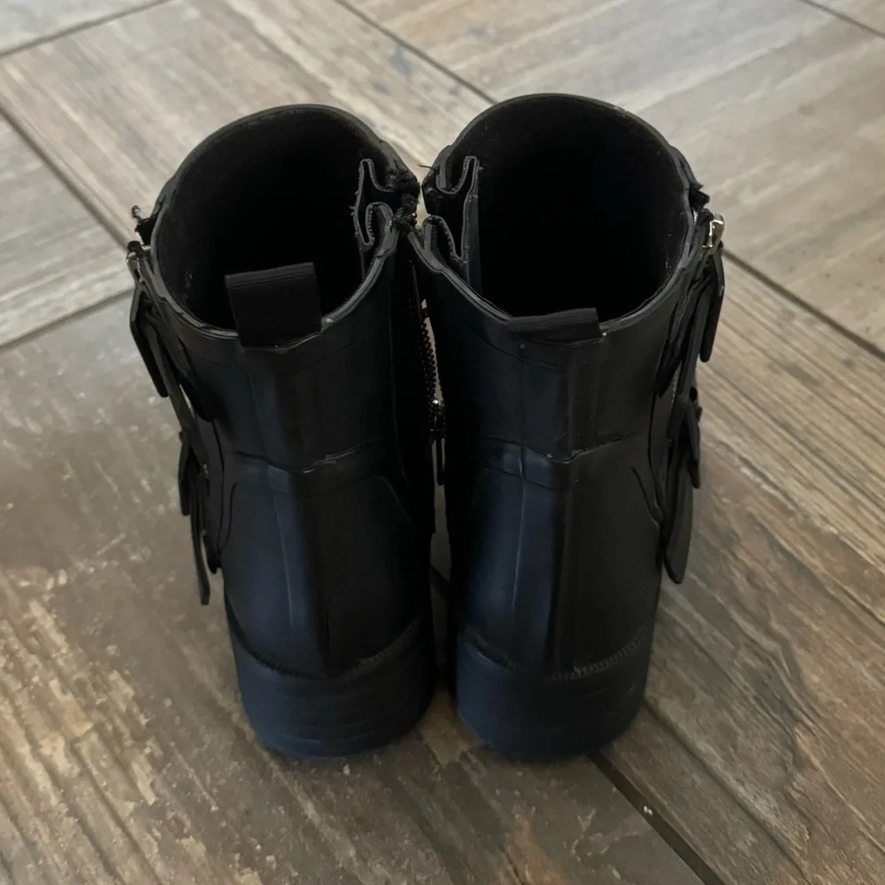 Rebecca Minkoff Black Quincy Rubber Rainboot size 6